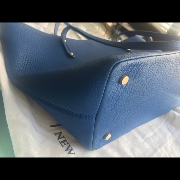 GiGi New York Leather Tote - Picture 3 of 10